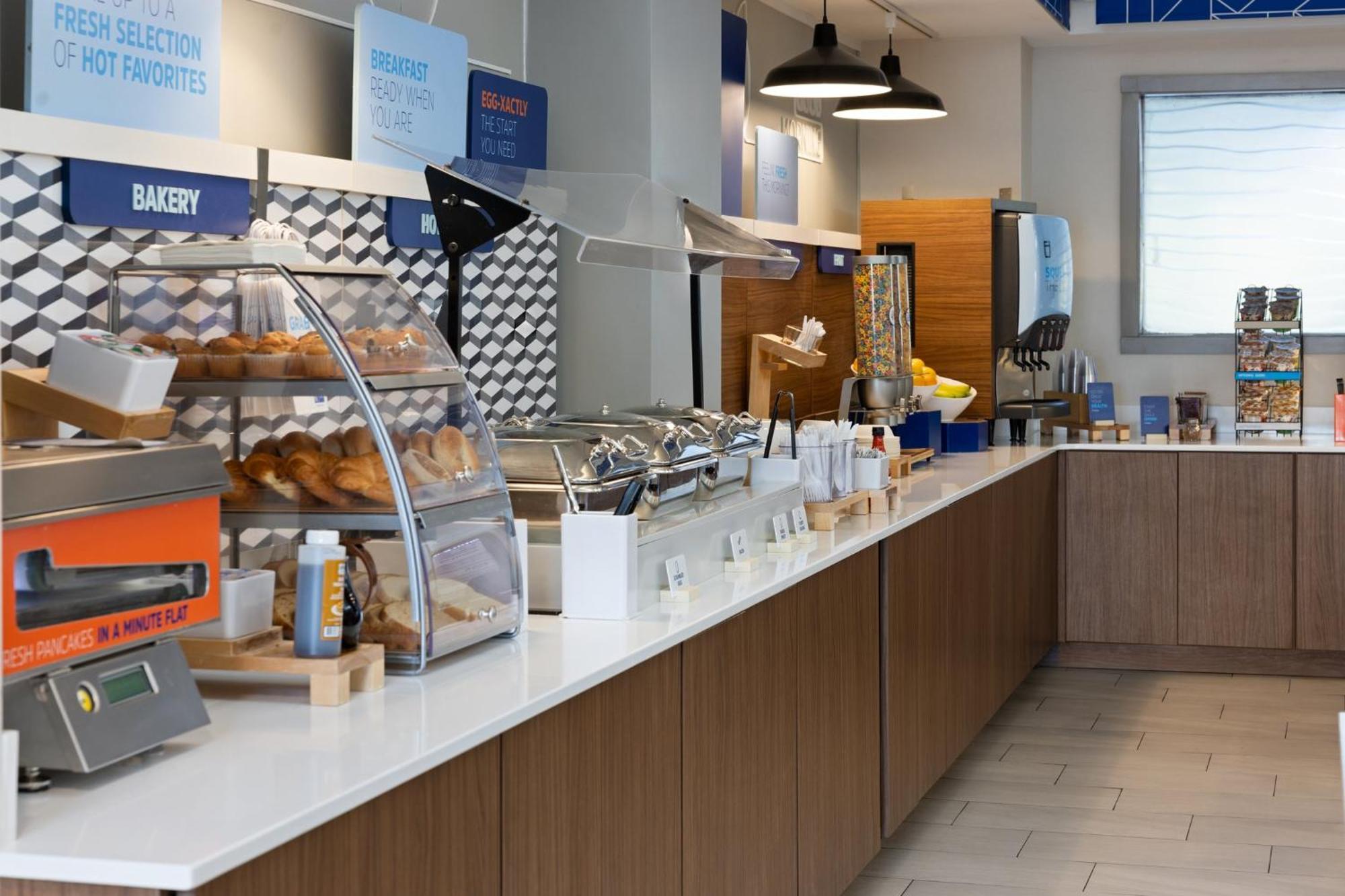 Holiday Inn Express Harrisburg I-81 - Hershey By Ihg Manadahill Ngoại thất bức ảnh