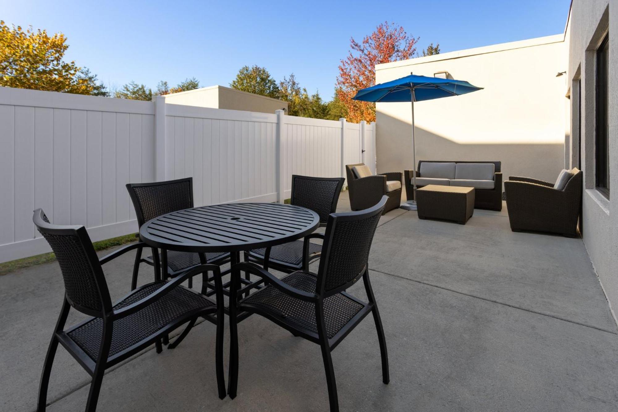 Holiday Inn Express Harrisburg I-81 - Hershey By Ihg Manadahill Ngoại thất bức ảnh